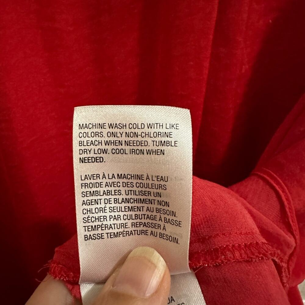 EUC Alfani Sleeveless Silky Blouse Red size Medium - Picture 4 of 7